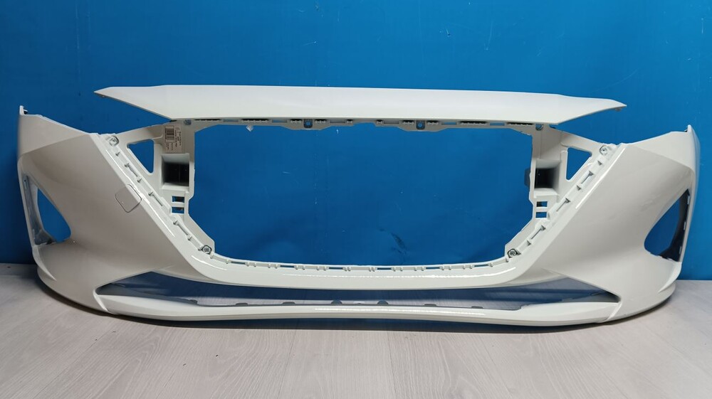 Передний бампер синий Hyundai Accent 2011, 2012, 2013, 2014 года